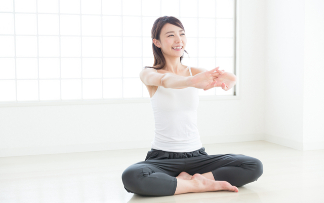 ヨガでストレス発散できる理由とは?